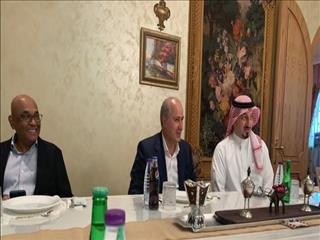 رئیس فدراسیون ایران دور میز همتایان عربستانی و قطری نشست/ مذاکره تاج با دبیرکل AFC