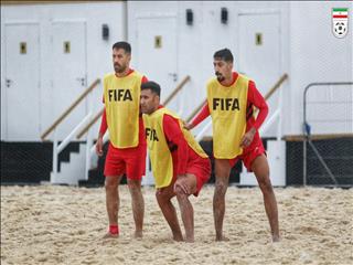 اولین تمرین رسمی تیم ملی فوتبال ساحلی در زمین اصلی مسابقات جام جهانی