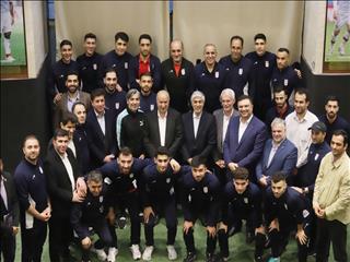 تصاویری از حضور وزیر ورزش و جوانان همراه با رئیس و اعضای هیئت رئیسه فدراسیون در اردوی تیم ملی فوتسال