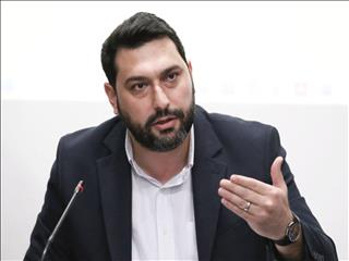 کامیانی: عملکرد تیم‌های ملی فوتسال جوانان در بحرین را بررسی می‌کنیم