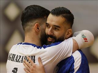 صدرنشینی مقتدرانه استقلال تهران با جشنواره گل/روزهای خوب صنایع اردکان با زندی پور/تساوی ارزشمند مقاومت همدان مقابل نفت