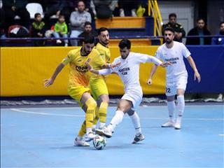 تصاویری از دیدار گهرزمین سیرجان و فولاد زرند