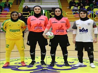 تصاویری از دیدار پالایش نفت آبادان و گلبرگ تاکستان در هفته پنجم لیگ برتر بانوان