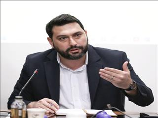 کامیانی: برای اولین‌بار VS امروز استفاده می‌شود/فوتسال باید خانواده‌دوست باشد
