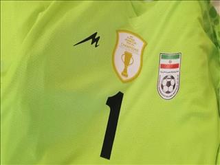 نصب لوگوی قهرمان آسیا روی لباس تیم ملی فوتسال ایران