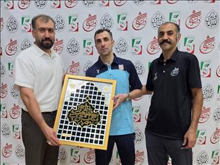 از ضریح حضرت معصومه(س) تا دستان فخیم؛ قاب متفاوت یک دیدار فوتسالی