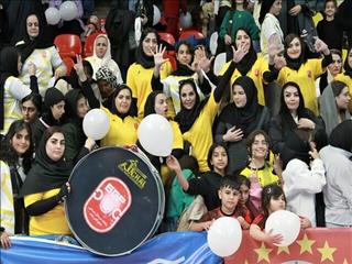 از ال‌کلاسیکوی فوتبال تا ال‌کلاسیکوی فوتسال/ عراقی‌زاده: فرهنگ هواداری بانوان اصفهانی شایسته تقدیر ویژه است