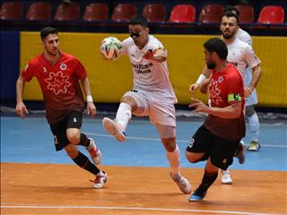 لیگ به نفس‌های آخر رسید؛ صدر تکان نخورد/گیتی پسند در تب جام و مس همچنان امیدوار/شلیک فولادین شاگردان بیغم به قلب پایتخت/گلباران شهرداری مقابل گهرزمین سیرجان/باران گل در گرگان